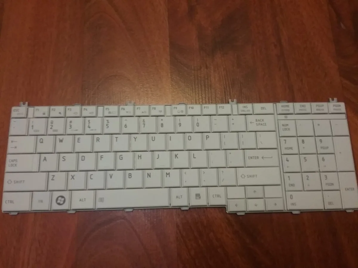 nova tastatura toshiba l650 l655 l670 l675 l750 l755 bela