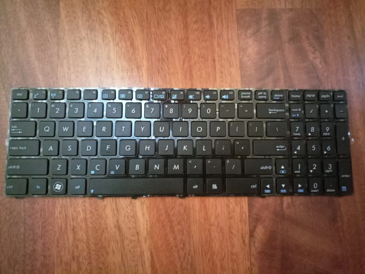 nova tastatura asus A50 A52 A53 A54 A54HY A55 A72 A73 A75