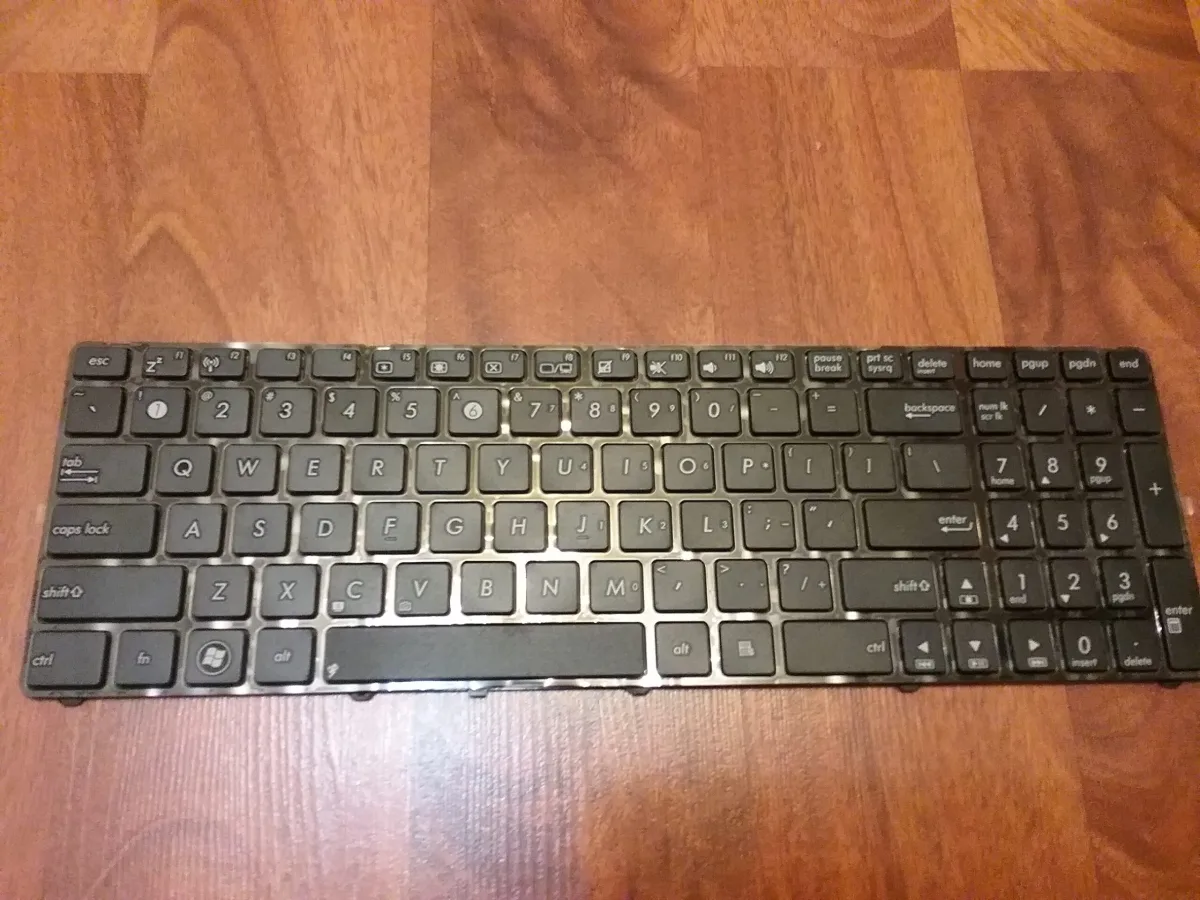 nova tastatura Asus F52 F52A F52Q P50 P50IJ PRO66 PRO66IC