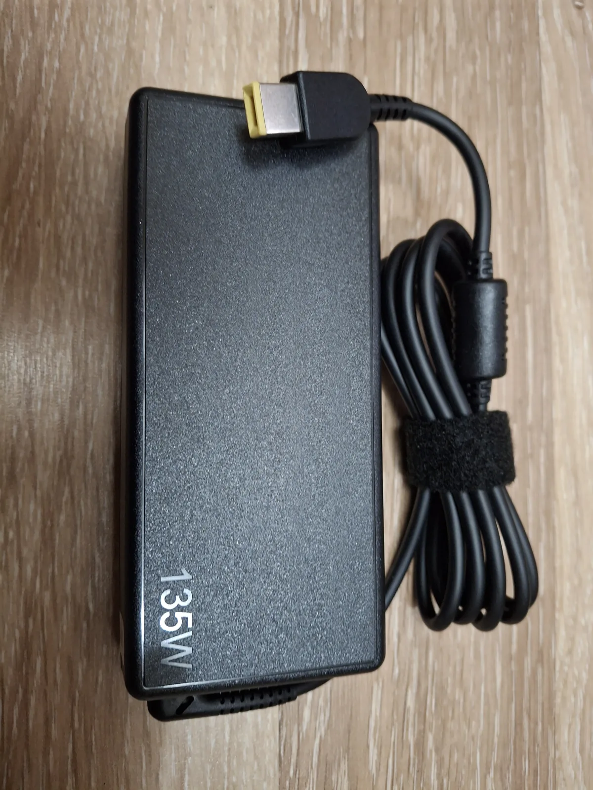 lenovo punjac 3-24imb05 3-24itl6 3-27alc6 original novo