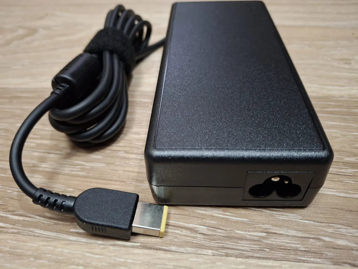 lenovo punjac 3-24imb05 3-24itl6 3-27alc6 original novo