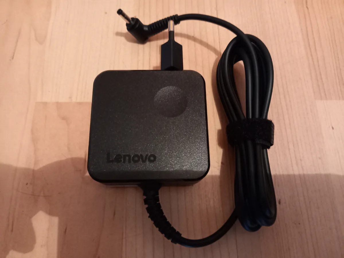 lenovo punjac 01fr120 01fr119 01fr036 01fr019 original novo
